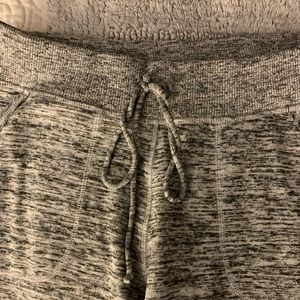 Athleta black/white heathered full knit joggers